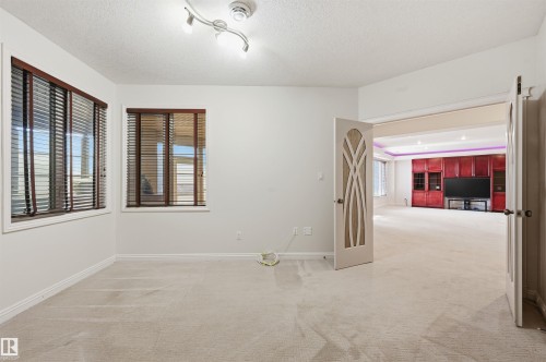 2423 Tegler Green, Edmonton, AB - Indoor Photo Showing Other Room
