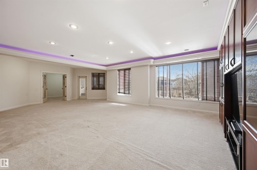 2423 Tegler Green, Edmonton, AB - Indoor Photo Showing Other Room