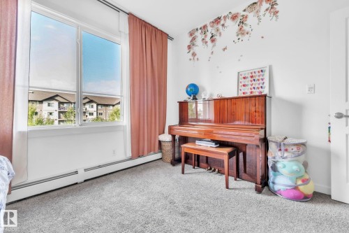 203 812 Welsh Drive, Edmonton, AB - Indoor