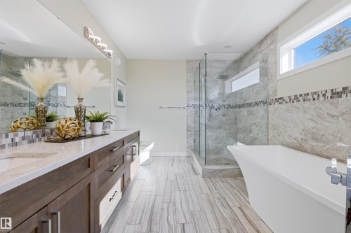 9928 151 Street Nw, Edmonton, AB - Indoor Photo Showing Bathroom