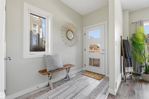 9928 151 Street Nw, Edmonton, AB - Indoor Photo Showing Other Room