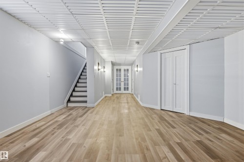 9928 151 Street Nw, Edmonton, AB - Indoor Photo Showing Other Room