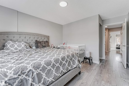 21 11910 35 Avenue, Edmonton, AB - Indoor Photo Showing Bedroom