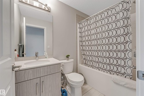 21 11910 35 Avenue, Edmonton, AB - Indoor Photo Showing Bathroom
