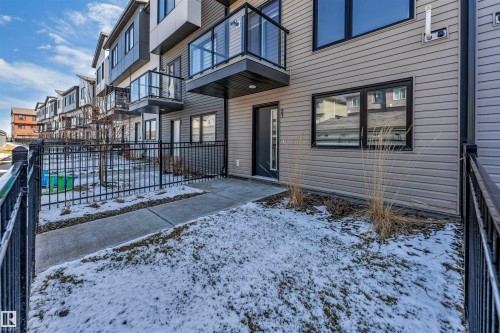 21 11910 35 Avenue, Edmonton, AB - Outdoor