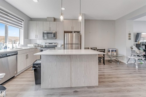 21 11910 35 Avenue, Edmonton, AB - Indoor Photo Showing Kitchen With Upgraded Kitchen