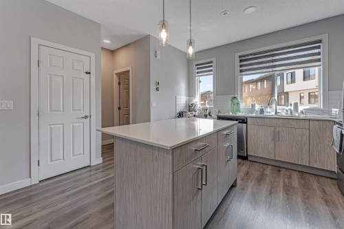 21 11910 35 Avenue, Edmonton, AB - Indoor Photo Showing Kitchen