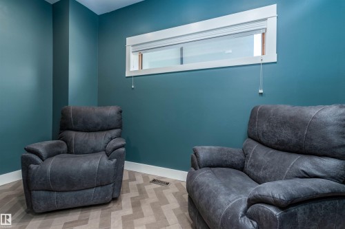 9629 84 Avenue, Edmonton, AB - Indoor