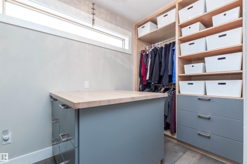 9629 84 Avenue, Edmonton, AB - Indoor With Storage