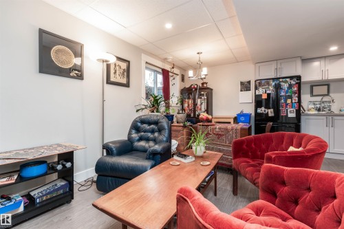 9629 84 Avenue, Edmonton, AB - Indoor