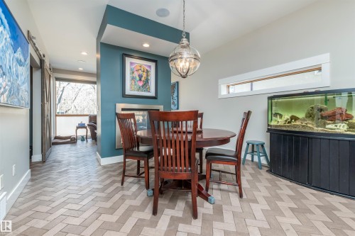 9629 84 Avenue, Edmonton, AB - Indoor Photo Showing Dining Room