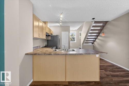 130 5604 199 Street, Edmonton, AB - Indoor Photo Showing Kitchen