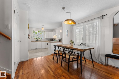 8759 92 Avenue, Edmonton, AB - Indoor Photo Showing Dining Room
