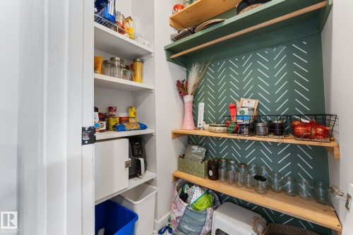 8759 92 Avenue, Edmonton, AB - Indoor