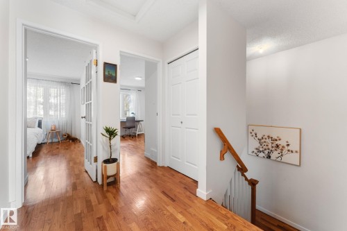 8759 92 Avenue, Edmonton, AB - Indoor Photo Showing Other Room