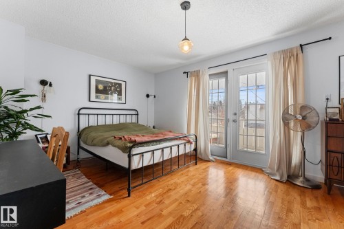 8759 92 Avenue, Edmonton, AB - Indoor Photo Showing Bedroom