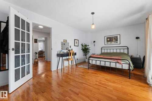 8759 92 Avenue, Edmonton, AB - Indoor Photo Showing Bedroom