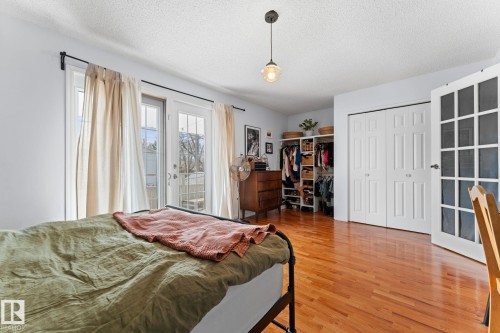 8759 92 Avenue, Edmonton, AB - Indoor Photo Showing Bedroom
