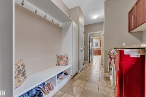 1181 Hollands Way, Edmonton, AB 