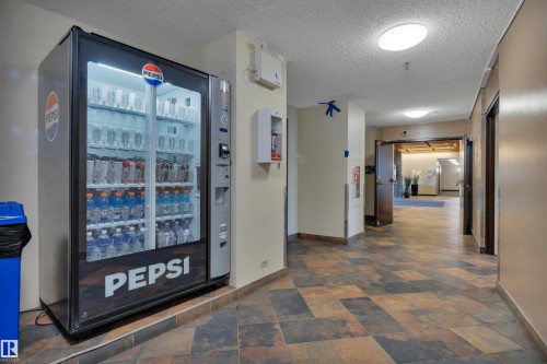 210 10883 Saskatchewan Drive, Edmonton, AB - Indoor Photo Showing Other Room