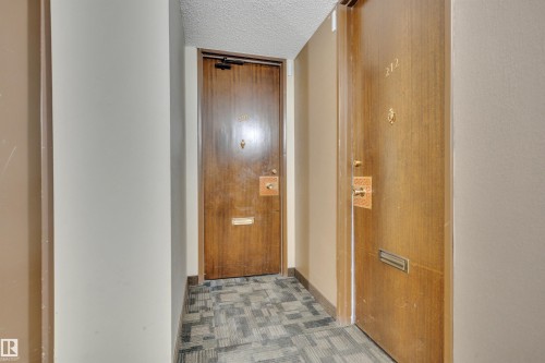 210 10883 Saskatchewan Drive, Edmonton, AB - Indoor Photo Showing Other Room