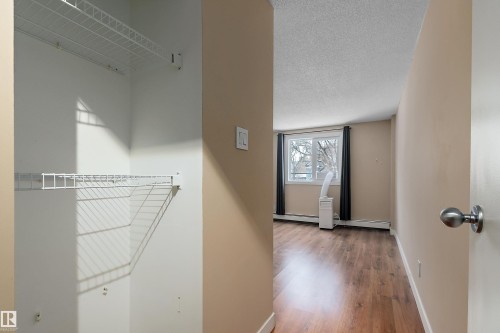 206 9929 113 Street, Edmonton, AB - Indoor