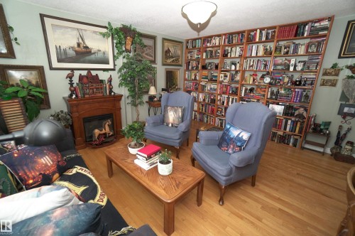 10026 87 Avenue, Edmonton, AB - Indoor Photo Showing Living Room With Fireplace