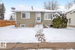 5028 51 Avenue Mundare, AB T0B 3H0