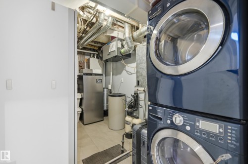 10065 90 Avenue, Edmonton, AB - Indoor Photo Showing Laundry Room