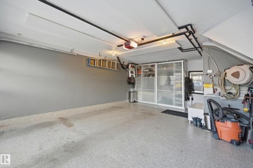 10065 90 Avenue, Edmonton, AB - Indoor Photo Showing Garage