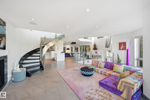 10065 90 Avenue, Edmonton, AB - Indoor