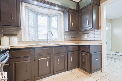 13304 70 Street, Edmonton, AB - Indoor Photo Showing Kitchen