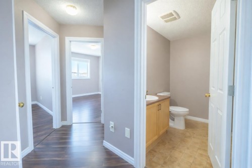 2887 23 Street Nw, Edmonton, AB - Indoor Photo Showing Bathroom