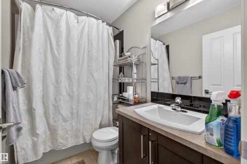 9 320 Secord Boulevard, Edmonton, AB - Indoor Photo Showing Bathroom