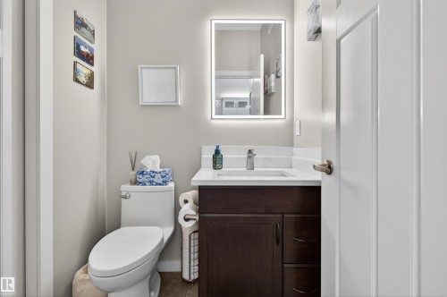 6808 Cardinal Link, Edmonton, AB - Indoor Photo Showing Bathroom