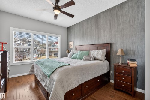 6808 Cardinal Link, Edmonton, AB - Indoor Photo Showing Bedroom
