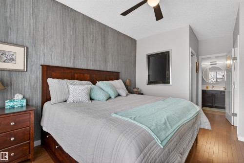 6808 Cardinal Link, Edmonton, AB - Indoor Photo Showing Bedroom