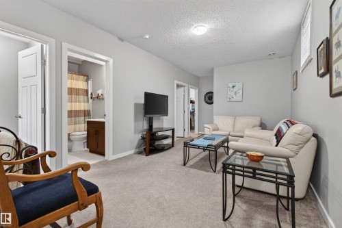 6808 Cardinal Link, Edmonton, AB - Indoor Photo Showing Other Room