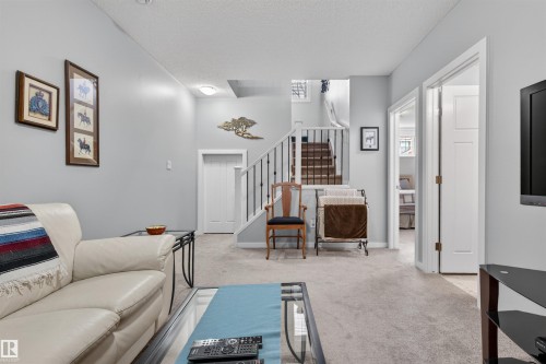 6808 Cardinal Link, Edmonton, AB - Indoor Photo Showing Other Room