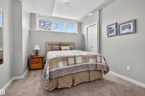 6808 Cardinal Link, Edmonton, AB - Indoor Photo Showing Bedroom
