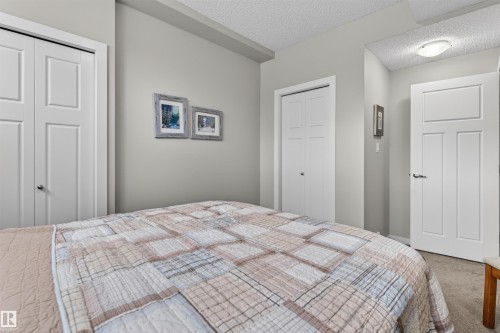 6808 Cardinal Link, Edmonton, AB - Indoor Photo Showing Bedroom