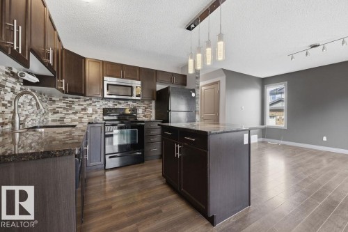 21 2005 70 Street, Edmonton, AB - Indoor Photo Showing Kitchen With Upgraded Kitchen