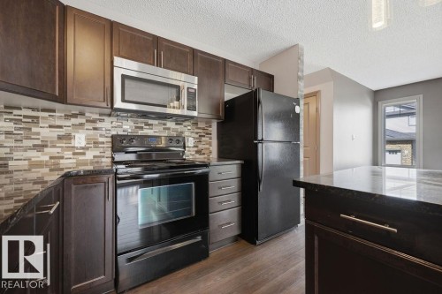 21 2005 70 Street, Edmonton, AB - Indoor Photo Showing Kitchen