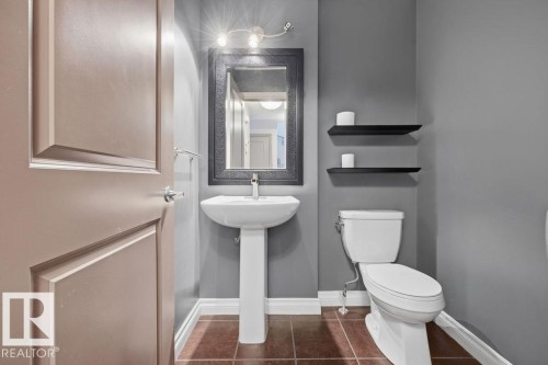 21 2005 70 Street, Edmonton, AB - Indoor Photo Showing Bathroom