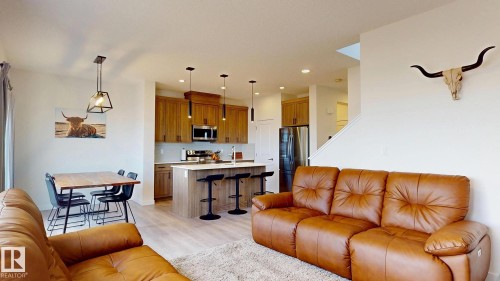 2808 152 Avenue, Edmonton, AB - Indoor Photo Showing Living Room