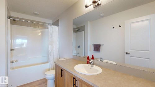 2808 152 Avenue, Edmonton, AB - Indoor Photo Showing Bathroom