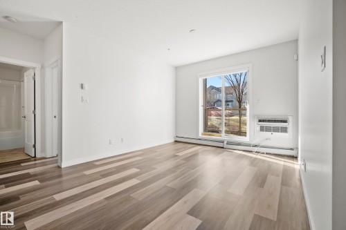 127 812 Welsh Drive, Edmonton, AB - Indoor Photo Showing Other Room