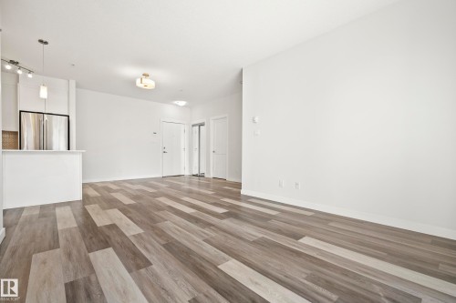 127 812 Welsh Drive, Edmonton, AB - Indoor