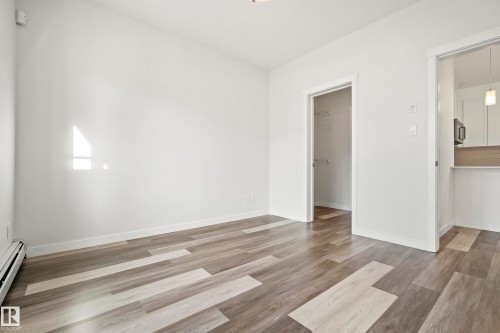 127 812 Welsh Drive, Edmonton, AB - Indoor Photo Showing Other Room