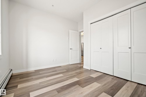 127 812 Welsh Drive, Edmonton, AB - Indoor Photo Showing Other Room